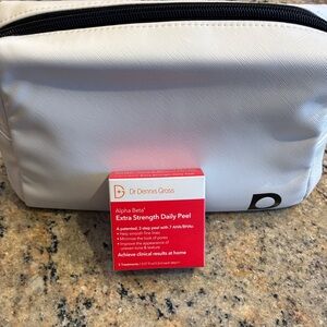 Dr Dennis Gross Extra Strength Daily Peels with Bag